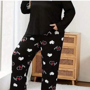 NIP Women's Black Heart Print Pajama Set
